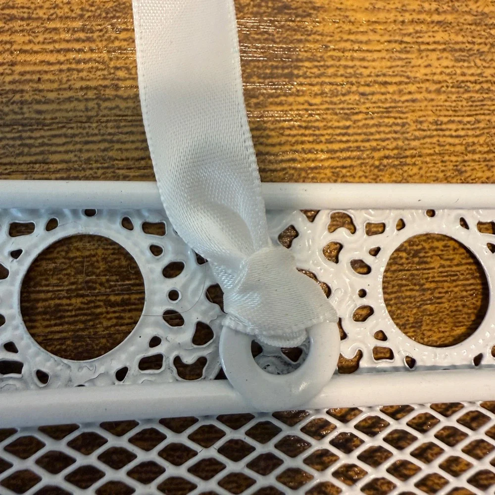 Boho Shabby Chic White Gold Ornate Metal Mesh Hanging Jewelry Organizer 7 Hooks